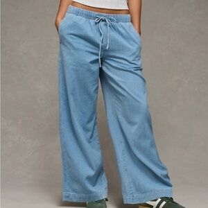 American Eagle Outfitters Light Blue Wide Leg Jeans